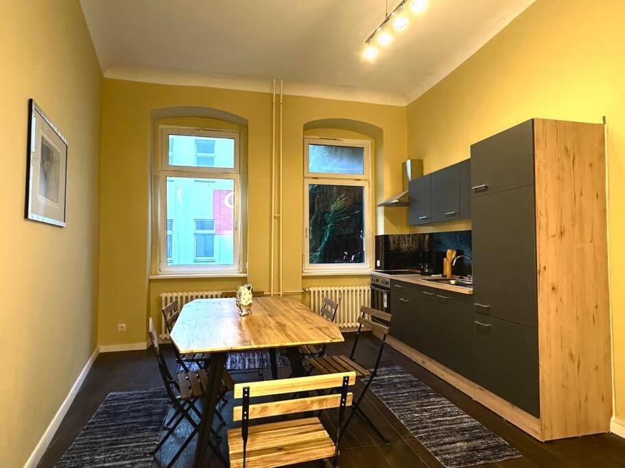 Schoenes Grosses Apartment Im Zentrum Berlins Buitenkant foto