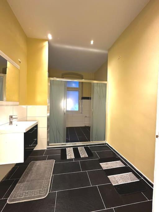 Schoenes Grosses Apartment Im Zentrum Berlins Buitenkant foto